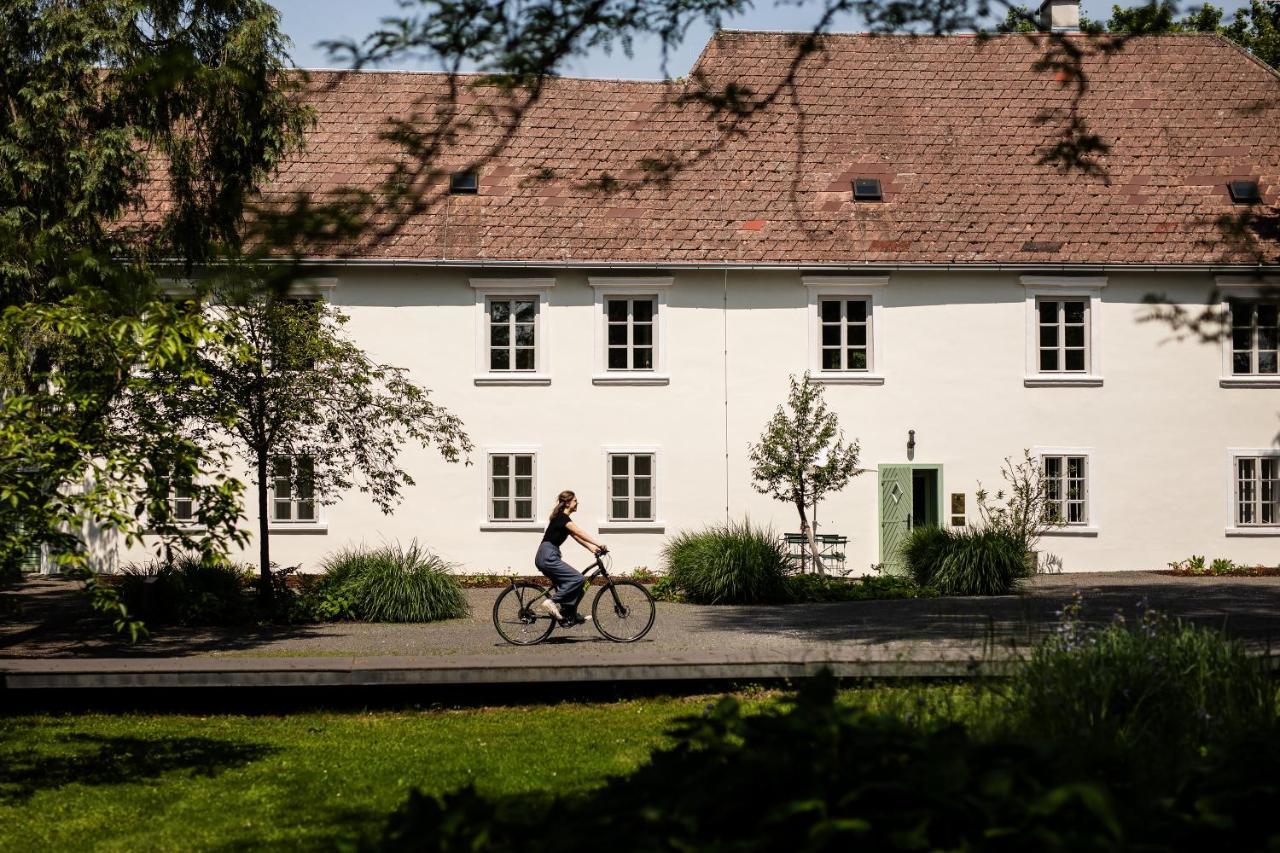 Boutique Hotel Zum Oberjaeger, Schloss Lackenbach Экстерьер фото